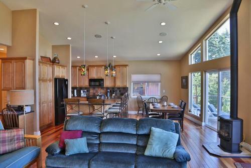 247 - Bells Ridge Retreat