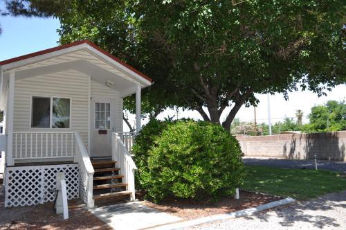 Las Vegas Camping Resort Cabin 6