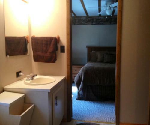 Hanna Creek Lodge