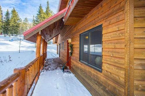 Deep Snow Lodge