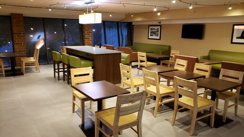 Lincoln Heights Hotel � Lincoln Airport