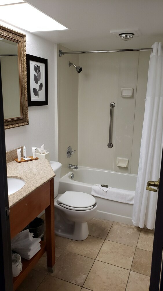 Lincoln Heights Hotel � Lincoln Airport