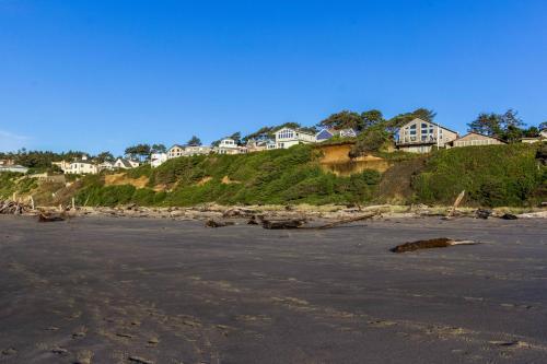 Cottage By The Bay!