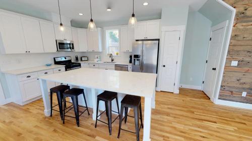 Searenity Now House 2689