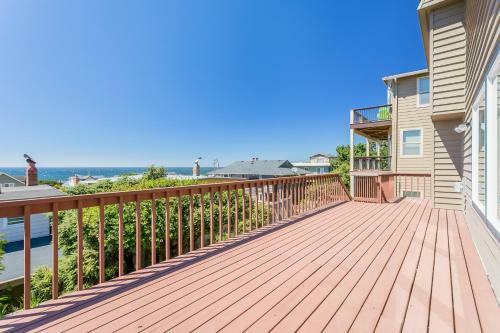 6529 Ne Neptune Dr House