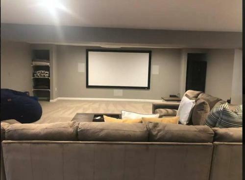 Family Friendly | Walkout Apartment