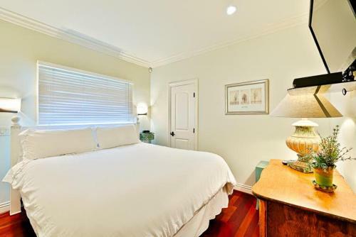 Lbc-5121 - Coastal Escape Five-bedroom Holiday Home