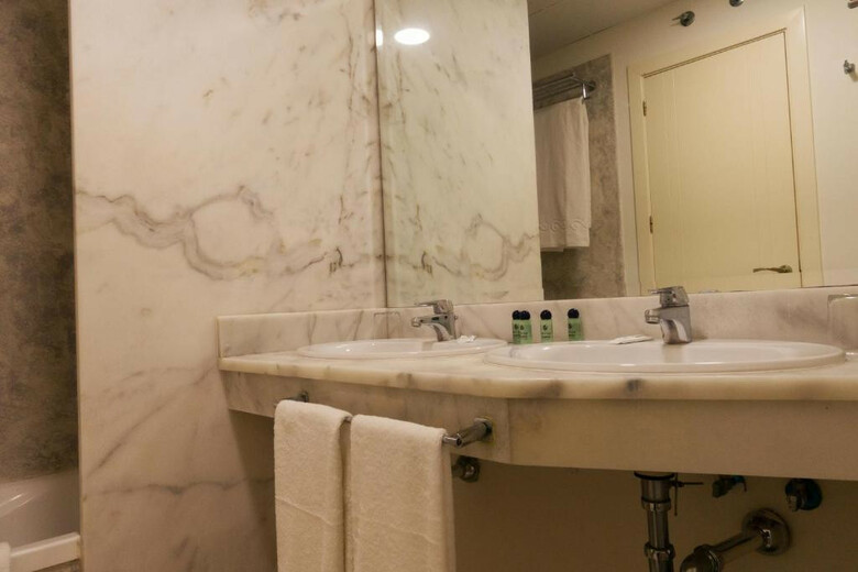 Hotel V�rtice Chipiona Mar
