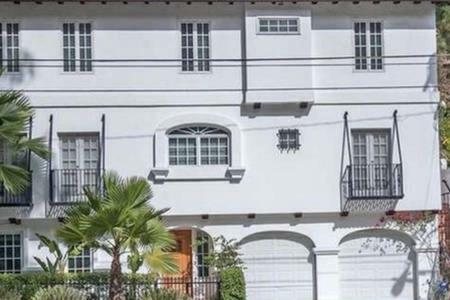 Apartamento Hollywood Hills Spanish