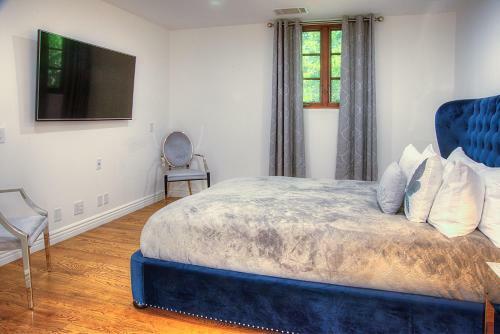Private Spanish Villa In Central Hollywood With Pool