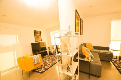 Perfect Apartment 2bd/2bth Free Parking