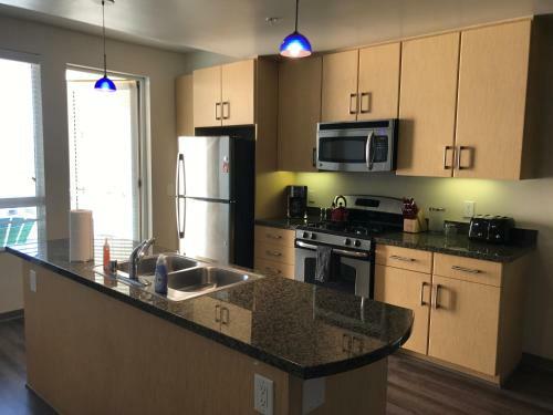 Apartamento Sunset Strip 1-bedroom With Balcony, Pool And Views