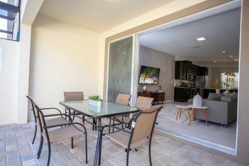 Gorgeous 3 Bd Home W/ Pool And Surf Park @ Solara Resort