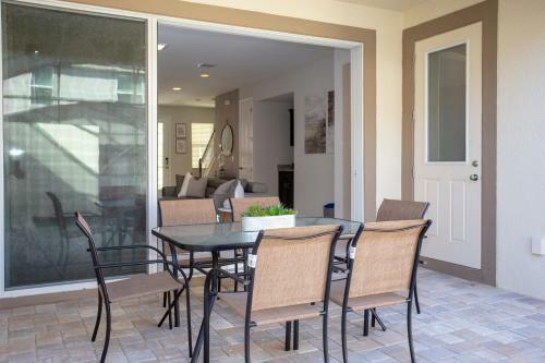 Gorgeous 3 Bd Home W/ Pool And Surf Park @ Solara Resort