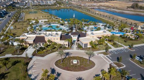 Gorgeous 3 Bd Home W/ Pool And Surf Park @ Solara Resort