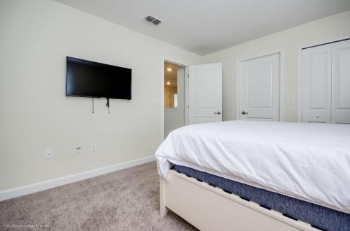Villa H1672- Eight Bedroom Resort