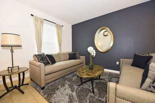 Six-bedroom Crofton Springs Villa