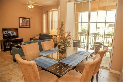 Two-bedroom Terrace Ridge Apartment