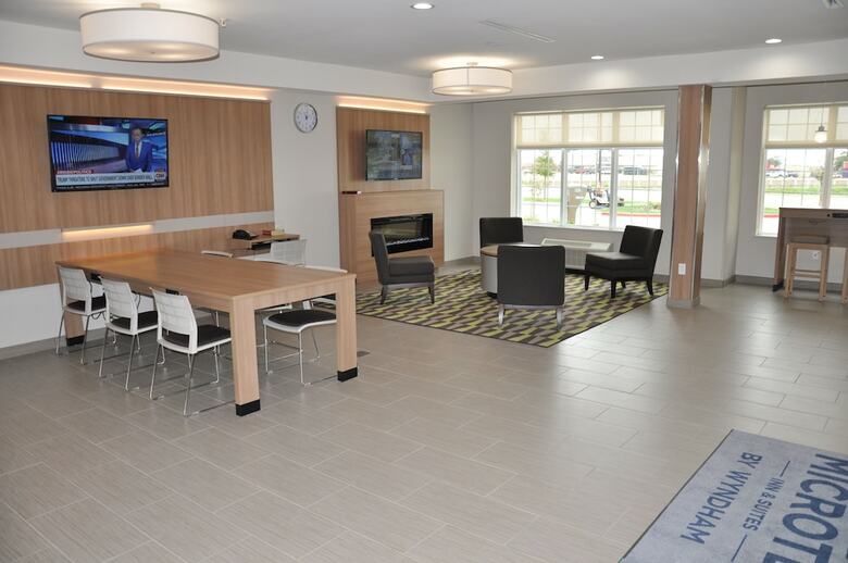Hotel Microtel Inn And Suites By Wyndham Lubbock