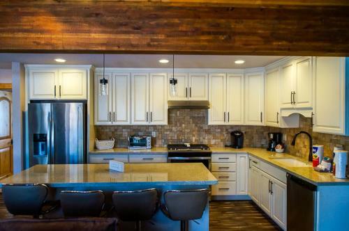 Ski Run Villas Retreat - Listing #416