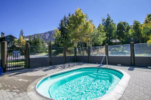 Snowcreek V #714 Townhouse
