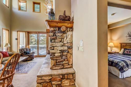 Mammoth Green Condos