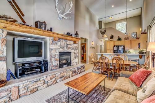 Mammoth Green Condos