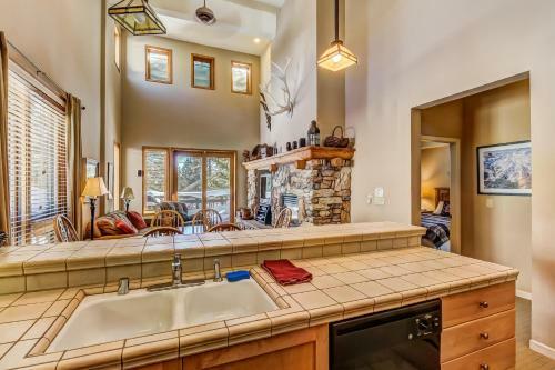 Mammoth Green Condos