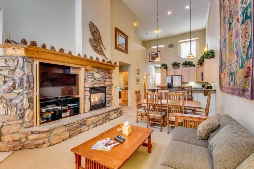 Mammoth Green Condos
