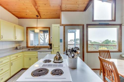 Manzanita Beach Cottage