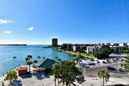 Eagle Cay Building 5-602