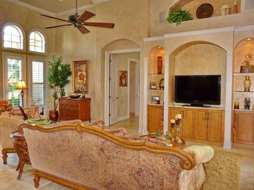 781 Sea Court