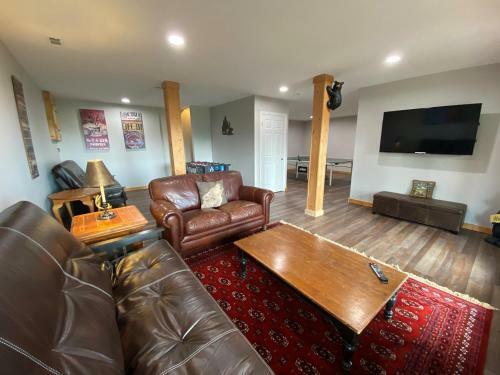 Game Keeper Cabin