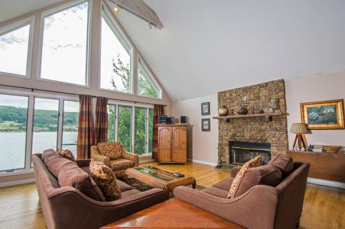 Taylor Made Six-bedroom Holiday Home