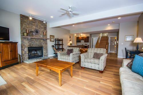 Taylor Made Six-bedroom Holiday Home