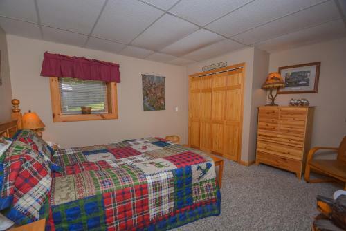Mountain Memories Four-bedroom Holiday Home