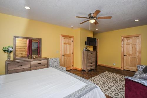 Sheba Snow Five-bedroom Holiday Home