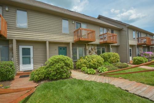 Deep Creek Village #29 Three-bedroom Townhome