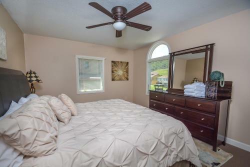 Creeks Edge Three-bedroom Holiday Home