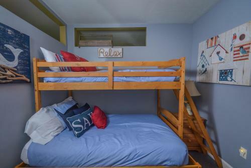Creeks Edge Three-bedroom Holiday Home