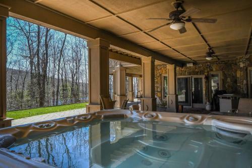 The West Wing Five-bedroom Holiday Home