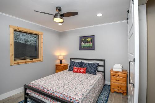 Little Bear Four-bedroom Holiday Home