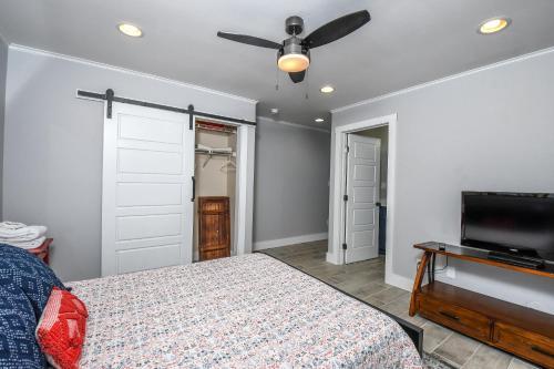Little Bear Four-bedroom Holiday Home