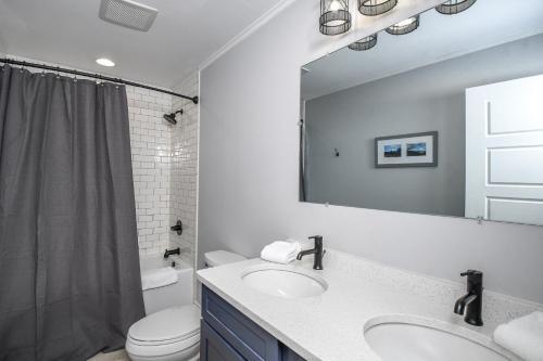 Little Bear Four-bedroom Holiday Home