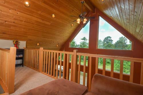 Rocky Adventures Five-bedroom Holiday Home