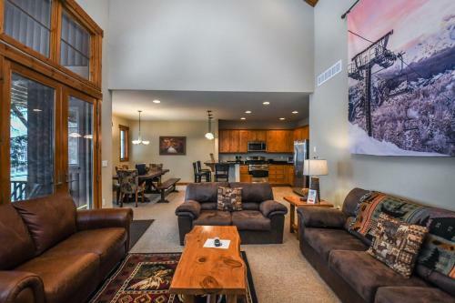 Big Sky Four-bedroom Holiday Home