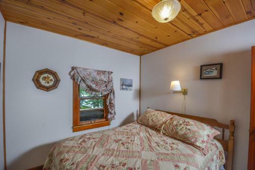 Simpson's Sanctuary Three-bedroom Holiday Home