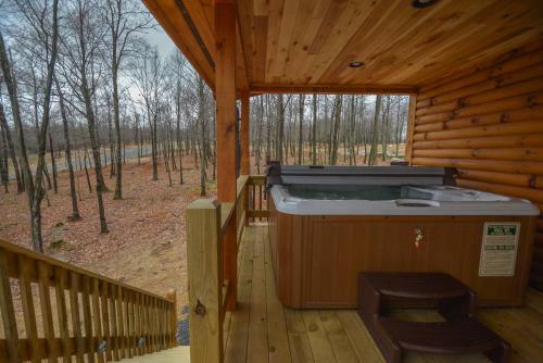 Log Me Inn Five-bedroom Holiday Home