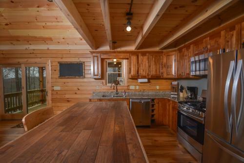 Log Me Inn Five-bedroom Holiday Home
