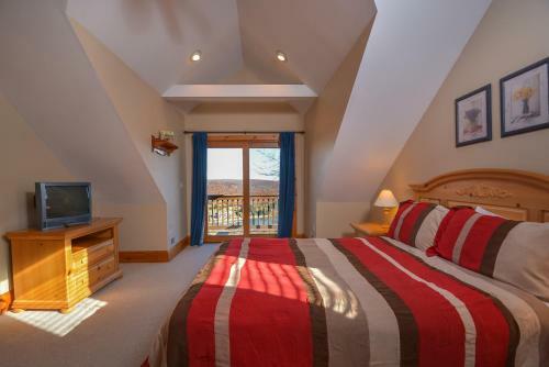 Irvana Six-bedroom Holiday Home